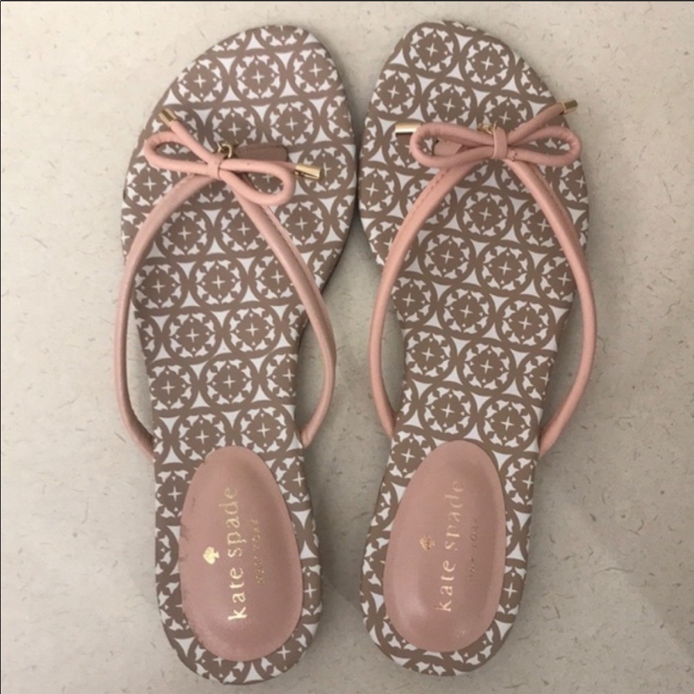 NWOT Kate Spade Pink sandals 7 1/2. Gold accent. - Picture 2 of 3